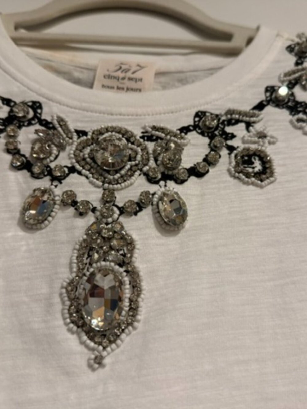 CINQ A SEPT BEADED T - Picture 2 of 3